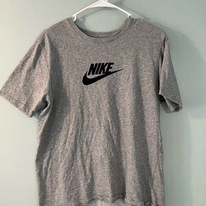 Nike Men's Heather Gray Short Sleeve Tee